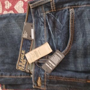 Men's  American Eagle Jeans Size 36 x 34. Dark Wash